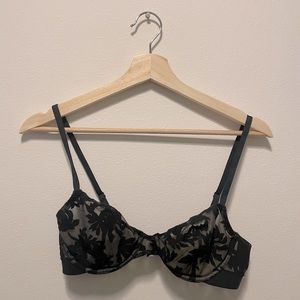 Black Natori unlined Bra — Floral Lace